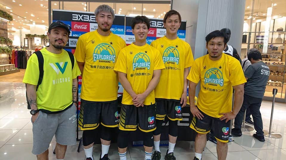 のインスタグラム：「3X3の開幕戦は準優勝という結果に終わりました。 決勝は、地元開催チームのトライフープ岡山。 選手は良く頑張っていましたが、フィジカルの差が出た試合でした。 あのタフな中でもシュートを決める力が必要です。 今回は収穫も課題も明確になったので、次のラウンドに繋げて欲しいと思いました。 トライフープは、あのコートが出来た時から知っていて、今回の開催の熱気を現地で肌で感じ、彼らの努力が実を結んでいると思いました。 トライフープの5on5のチームは、次のシーズンからB3の舞台です。 頑張って欲しいと思います！ 関係者の皆様本当にお疲れ様でした！ #explorers#watchandc#ヴィトンのリュック#HUBLOTの時計#3X3もバブルだなー🤔笑」