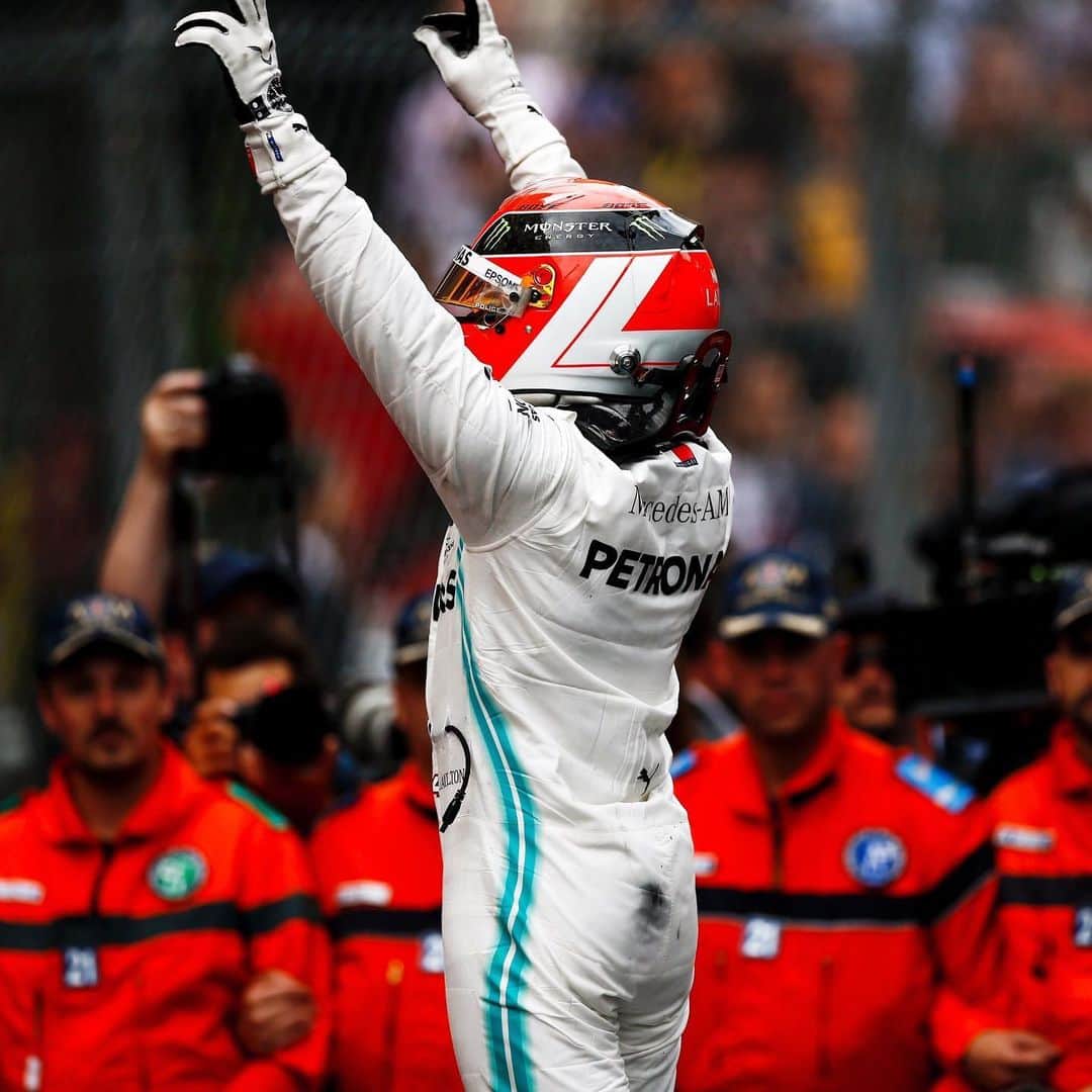 IWCさんのインスタグラム写真 - (IWCInstagram)「@lewishamilton wins the #MonacoGP, P3 for @valtteribottas. Another great victory for our partner @mercedesamgf1 #IWCRacing」5月27日 4時19分 - iwcwatches