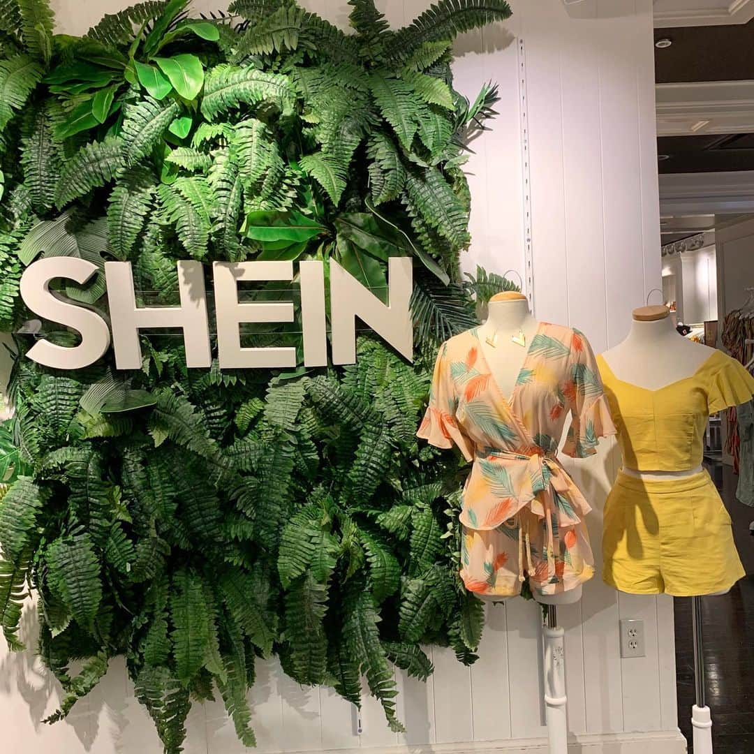 SHEINさんのインスタグラム写真 - (SHEINInstagram)「💜SAN FRANCISCO💜 - LAST CHANCE: Come shop our vacation styles and get your closet ready for all your summer travels!😱🛍 Today’s our LAST day open! Tag your favorite SAN FRAN babes below & let them know to meet you here!👯‍♀️😘💕 #SHEINtakesSF #MeetSHEIN 👉Use code "SFPOP15" for extra 15 % off, for online use at us.shein.com (link in bio) Open Shop Hours:  5/24 -5/25 10AM-8:30PM 5/26 11AM-7PM 📍 San Francisco Centre: 865 Market St. Space 351. SF, CA 94103 (3rd Level, next to Bloomingdale’s)」5月27日 4時12分 - sheinofficial