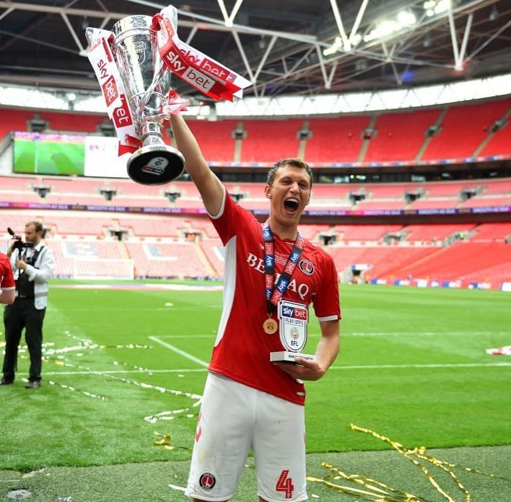 クリスティアン・ビエリクのインスタグラム：「I just want to say Thank you all for everything. We all deserved it.  WE ARE GOING UP !! 🏆🍾🔥 #cafc」