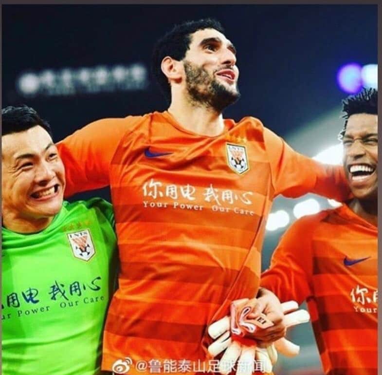 マルアン・フェライニのインスタグラム：「3 points ... always nice to score ... Have a good evening #lifeisone @gilzagueiro04 @wangdalei_23」