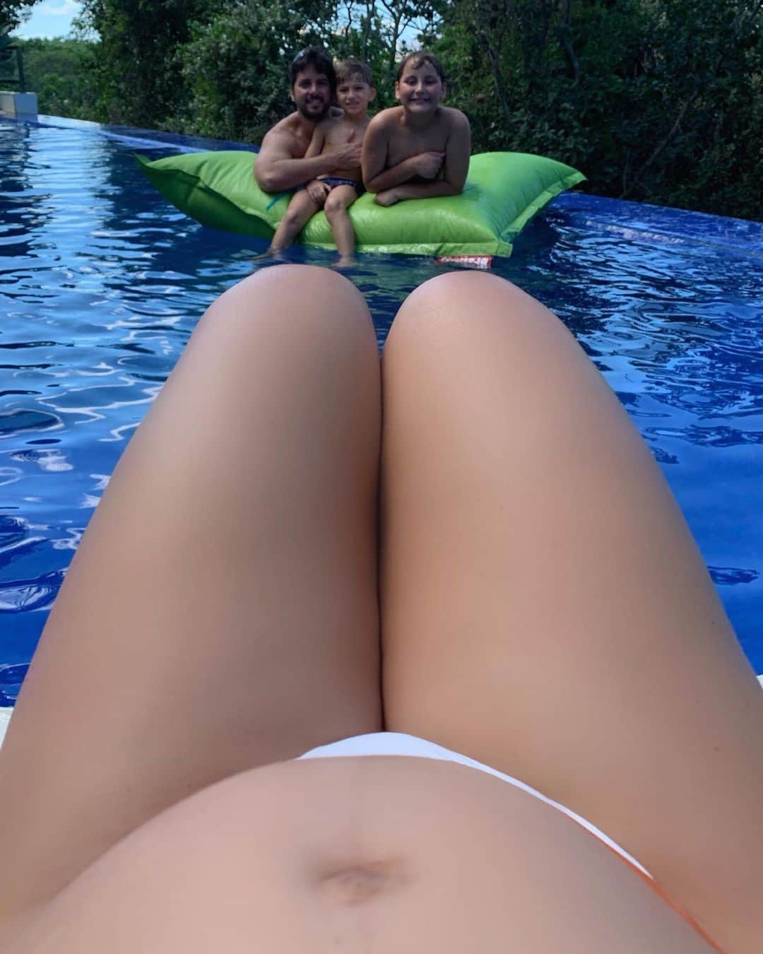 Claudia Leitteのインスタグラム：「Minha visão➡️ a visão deles.」