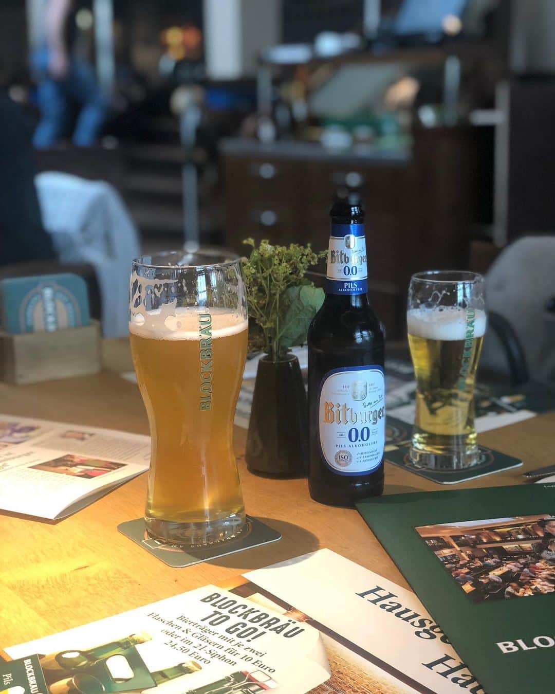 神咲詩織さんのインスタグラム写真 - (神咲詩織Instagram)「ハンブルク！港町！ お昼からビール醸造所でドイツ料理🍺  最高𓀠✨」5月26日 19時15分 - nexter_nippon