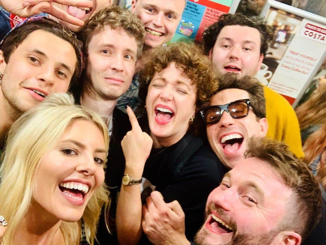 Mollie Kingさんのインスタグラム写真 - (Mollie KingInstagram)「Matt insisted we all went to the club.... There’s always one party animal in the group!!! @matthewedmondson @anniemacdj @nicholasgrimshaw @celspellman @hiyathisistom @harrisonstock @bbcradio1」5月26日 19時27分 - mollieking