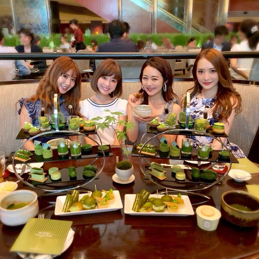 水野佐彩さんのインスタグラム写真 - (水野佐彩Instagram)「・ 大好きなメンバーでafternoontea🍵💗 抹茶まみれ😳💚 お抹茶を自分でたててからのスタートも すごく珍しくて斬新😁🍵 そしておしゃべりが止まらず あっっっというまの時間😂❤️ 爆笑続きの3時間でしたw #afternoontea #anaインターコンチネンタルホテル東京 #ホテルアフタヌーンティー #アフタヌーンティー #抹茶アフタヌーンティー #抹茶 #お抹茶 #女子会 #アラサー女子会 #アトリウムラウンジ」5月26日 19時36分 - saaya_mizuno