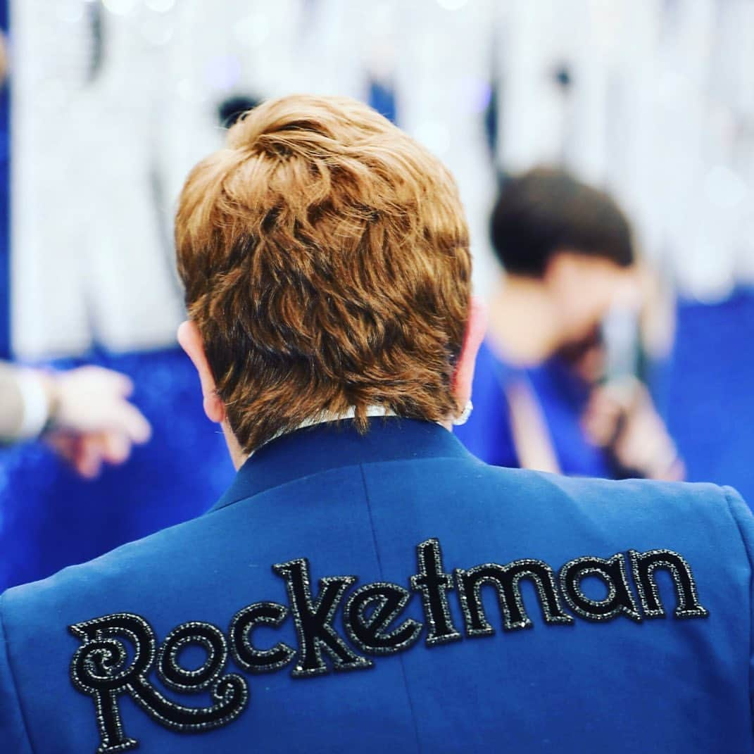 エルトン・ジョンさんのインスタグラム写真 - (エルトン・ジョンInstagram)「Many people have been asking me how I felt after watching the musical fantasy film #Rocketman.  Check out the article in today’s Observer Magazine to hear it straight from the horse’s mouth.  Here’s the link:  https://www.theguardian.com/global/2019/may/26/elton-john-in-my-own-words-exclusive-my-life-and-making-rocketman?CMP=Share_iOSApp_Other  @rocketmanmovie @obsmagazine」5月26日 19時54分 - eltonjohn