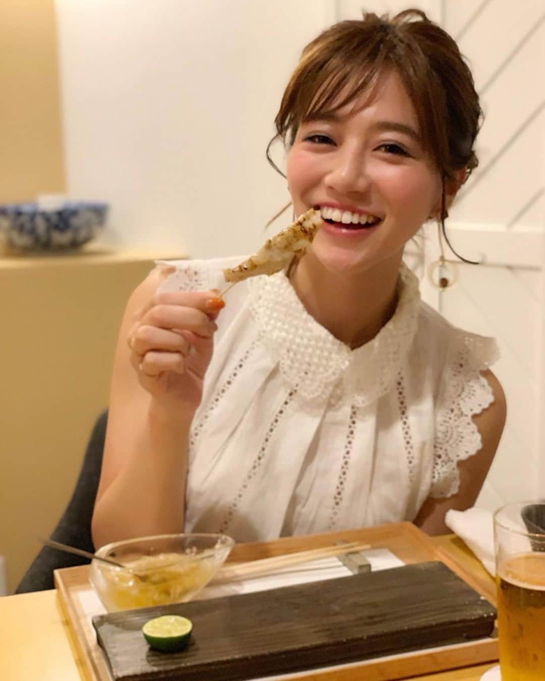 石井里奈さんのインスタグラム写真 - (石井里奈Instagram)「こんばんは☺️✨💕 . 今夜も里奈ログ😚😚@金沢編 . 夜ご飯は、魚串 比那さんで金沢で取れた食材を使った割烹料理と魚串を🥺 . 金沢行ったらお寿司屋さん🍣って思いがちだけど結果このお店にして大正解🙆‍♀️❤️おまかせコースでしたがどの料理も絶品で言葉が出ませんでした😭💕 . 特にお造りの盛り合わせは圧巻😳あと絶対食べたかったのどぐろの串焼きも絶品😭💕油がジューシーすぎて柔らかくて幸せとはこのこと🤣🤣💕 . 撮影終わりのビールも最高でした🍻ぷはーっ . 明日からまたお仕事ですね😳✨ 気持ち切り替えて頑張っていきましょー❤️✨ . #金沢 #金沢旅行 #金沢グルメ #金沢グルメ旅 #魚串 #比那 #kanazawa #金沢レストラン #グルメ #ビール #ビール女子 #beer #のどぐろ #お造り #お刺身 #海鮮 #北陸 #りなまるグルメ #dinner #夜ご飯 #fish #串焼き #ビール好き #旅行 #旅行好き #石川県 #sushi #寿司」5月26日 20時17分 - ri7tin1025