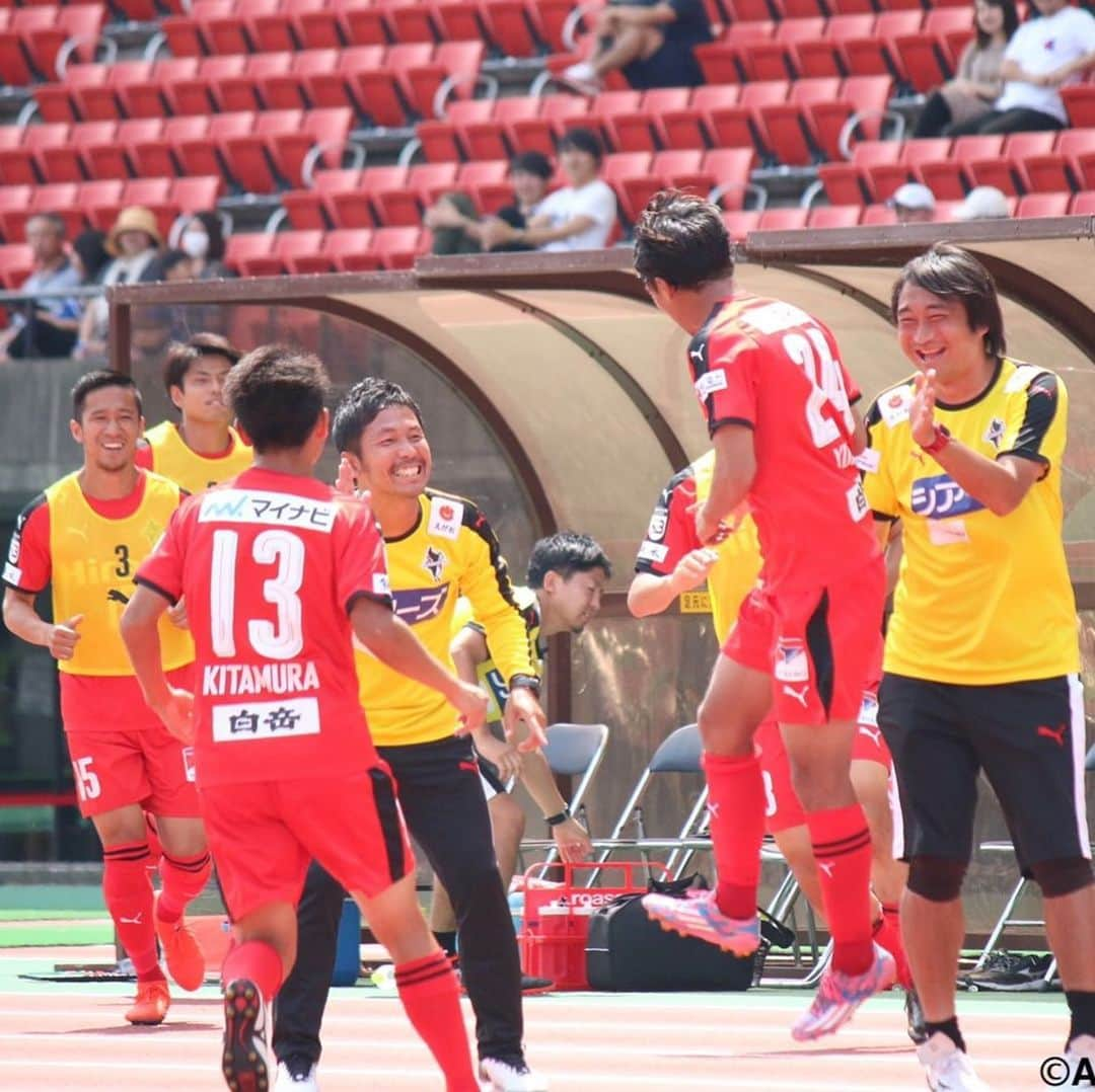 ROASSO KUMAMOTOさんのインスタグラム写真 - (ROASSO KUMAMOTOInstagram)「2019.5.26 天皇杯1回戦 #ロアッソ熊本 2-0 #ヴェルスパ大分 #高瀬優孝 選手 #小谷祐喜 選手のゴールで勝利し、2回戦へ。 暑い中、ご声援ありがとうございました！ #公式戦6連勝 #我心勝鍛 #2019年 #1年でJ2復帰 #ロアッソくん #絆180万馬力  #HIKARI #カモンロッソ #熊本 #roasso #kumamoto #えがお健康スタジアム #stadium #サッカー #soccer #football #サポーター #ロアッソファミリー #感謝 #令和」5月26日 20時24分 - roassokumamoto_official