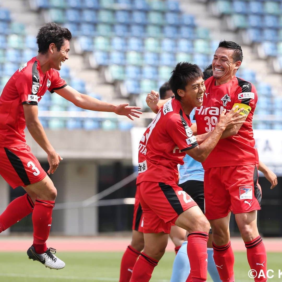 ROASSO KUMAMOTOさんのインスタグラム写真 - (ROASSO KUMAMOTOInstagram)「2019.5.26 天皇杯1回戦 #ロアッソ熊本 2-0 #ヴェルスパ大分 #高瀬優孝 選手 #小谷祐喜 選手のゴールで勝利し、2回戦へ。 暑い中、ご声援ありがとうございました！ #公式戦6連勝 #我心勝鍛 #2019年 #1年でJ2復帰 #ロアッソくん #絆180万馬力  #HIKARI #カモンロッソ #熊本 #roasso #kumamoto #えがお健康スタジアム #stadium #サッカー #soccer #football #サポーター #ロアッソファミリー #感謝 #令和」5月26日 20時24分 - roassokumamoto_official