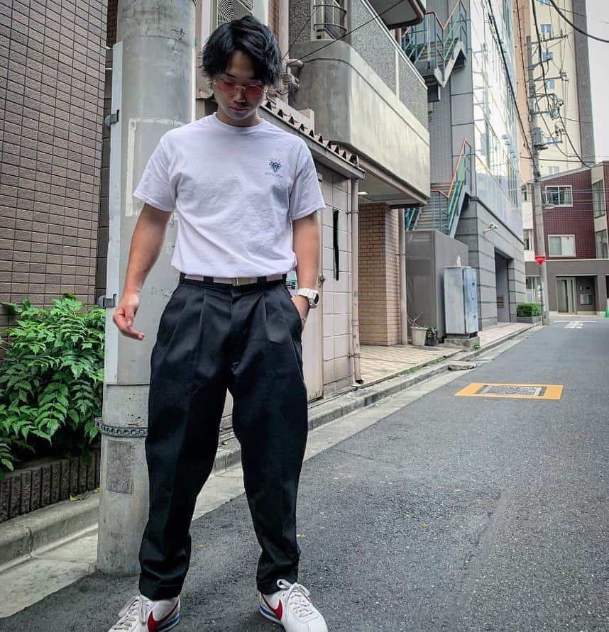 かわうちきっぺいのインスタグラム：「インスタグラマーっぽいことしてみました。 #結局デッキーズ #てつやの白ティ #オシャレむず」