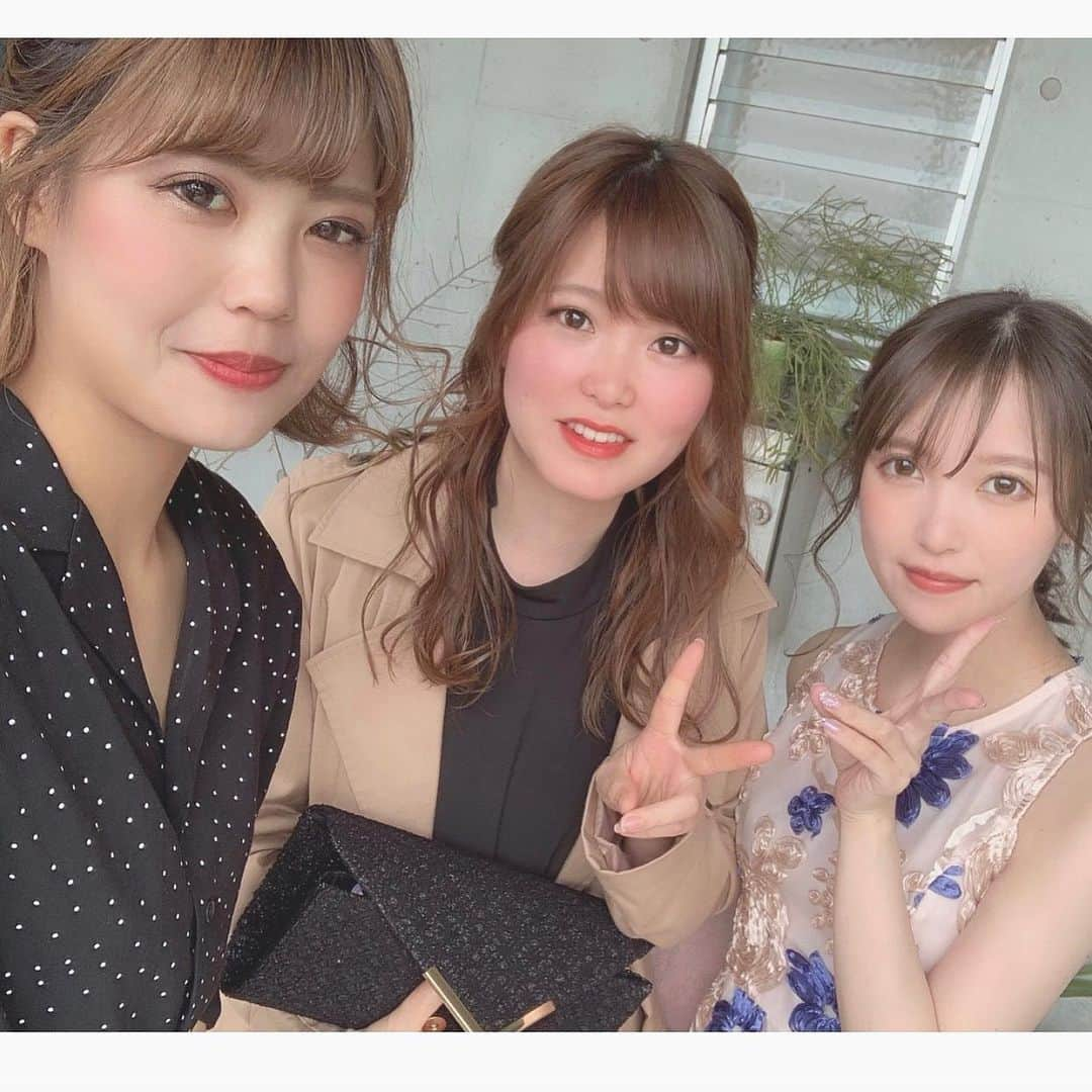 Moeka Takamatsuさんのインスタグラム写真 - (Moeka TakamatsuInstagram)「アレンジはひとみさんにやってもらった🧸❤︎ . 久々に会えたけど、相変わらず可愛いし楽しかった🥳💕 . ありがとうございました⸜❤︎⸝‍ . #ヘアアレンジ#ヘアスタイル#ヘアメイク#編みおろし#結婚式#大分#別府#美容室#サロンモデル#サロモ#被写体#ピンク#メイク#ハーフ#カラコン #salon#model#hair#style#hairstyle#makeup#pink#love#happy#girl#selfie#selca#photo#followme#instagood」5月26日 20時31分 - moka_222