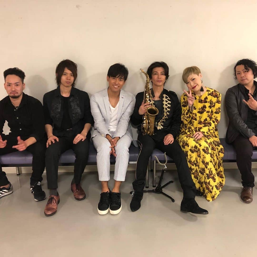 武田真治さんのインスタグラム写真 - (武田真治Instagram)「『#楽しかった2019年のゴールデンウィークを振り返る』のコーナー🎉  令和最初のライブは#高知市文化プラザ での『#武田真治 feat.#Shiho with special guest #K』 大好きなシンガー二人とステージに立てて、最高に幸せな新元号の始まりでした♫⤴︎ ご来場頂いた皆様本当にありがとうございました😊」5月26日 20時48分 - shinji.takeda