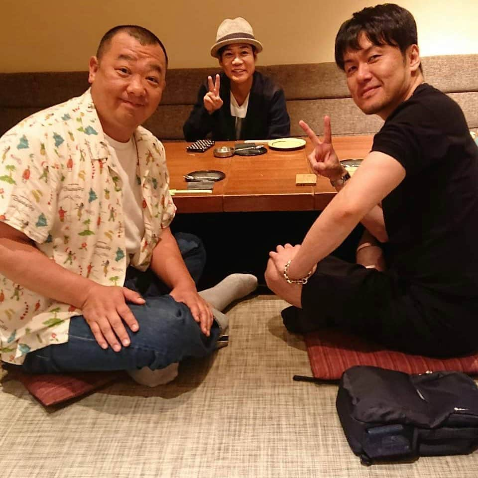 名倉潤さんのインスタグラム写真 - (名倉潤Instagram)「今日のトークライブ名倉の舌のゲストはこの2人 年取ったら健康の話してしまう😅お客様おっさんの話に付き合って頂きありがとうございました😊 #TKO木下 #土田晃之 #大好きな2人」5月26日 20時58分 - nagrat1968