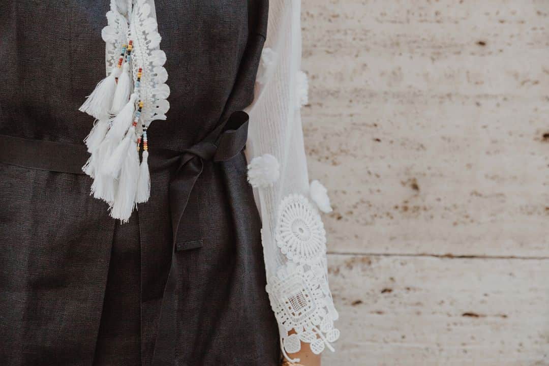 のインスタグラム：「Visita i nostri store per scoprire da vicino i dettagli della collezione #SS19: lo stile di #CompagniaItaliana ti aspetta! #DiscoveringCompagniaItaliana」