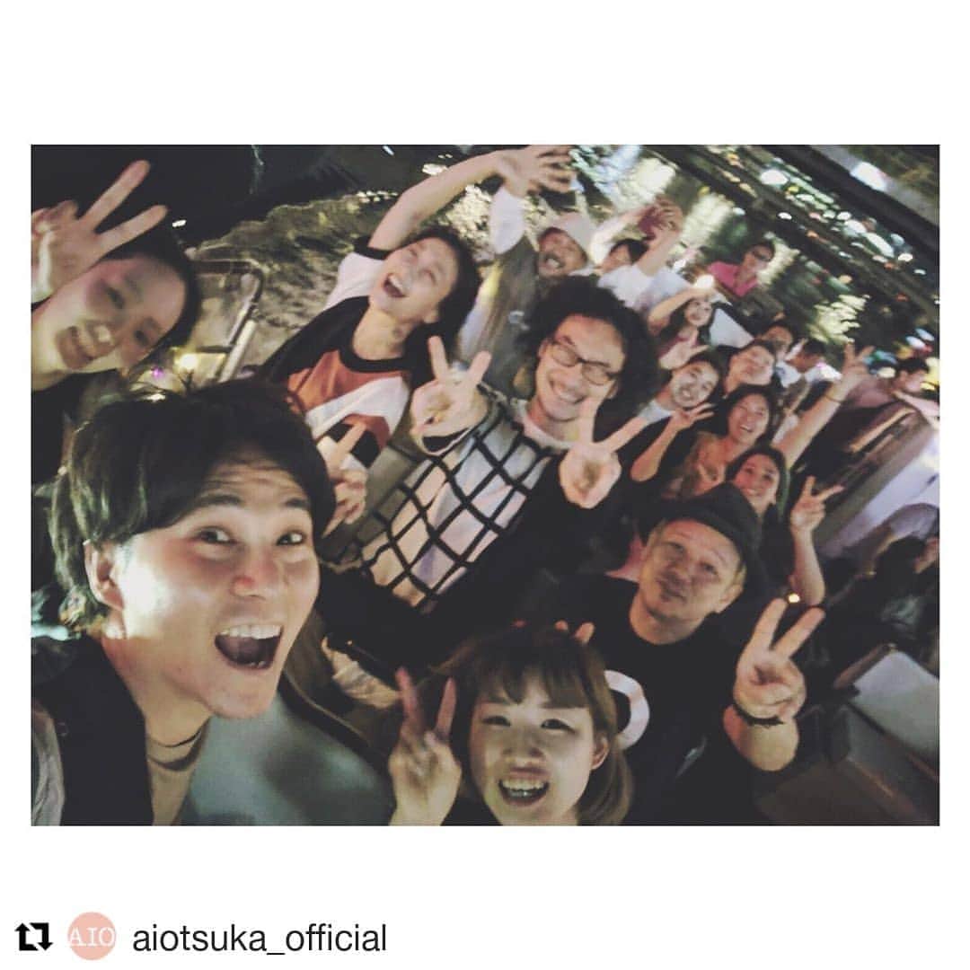 のインスタグラム：「大塚愛ツアー神戸VARITファイナルありがとうございました！！やりきったー！！全国11本走りきりました。メンバー、スタッフの皆さん、そして何よりも愛ちゃん！ほんとにお疲れ様でした。15年間にこんなにたくさんいい曲を残してきて、ほんとにすごいわ。どうぞこれからもよろしく♪ #大塚愛 #神戸 #福岡では那珂川のクルージングみんなで乗った #いつか神戸にも歌いに来たい」