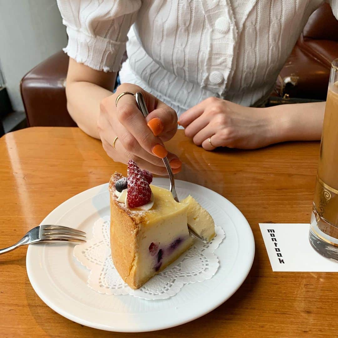 新原愛加のグルメインスタ