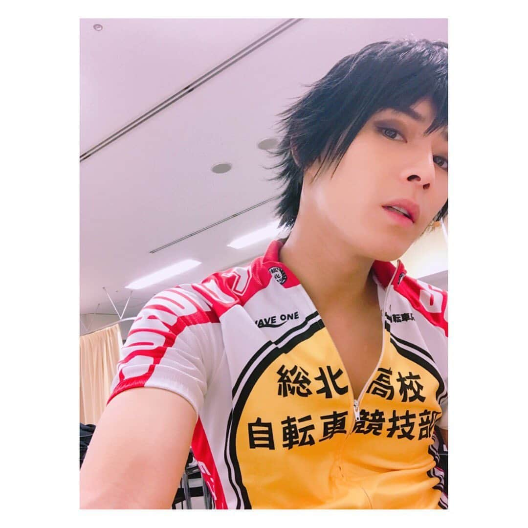 猪野広樹さんのインスタグラム写真 - (猪野広樹Instagram)「ペダステ、 全公演終演しました。  お越し下さった皆様ありがとうございました。 一人では立てない舞台、仲間の力強さを感じた期間、そして  最高の人たちとレースができてよかった！  改めましてありがとうございました！  今泉俊輔 役  猪野広樹 #弱虫ペダル #ペダステ #今泉俊輔」5月26日 21時18分 - hiroki_ino