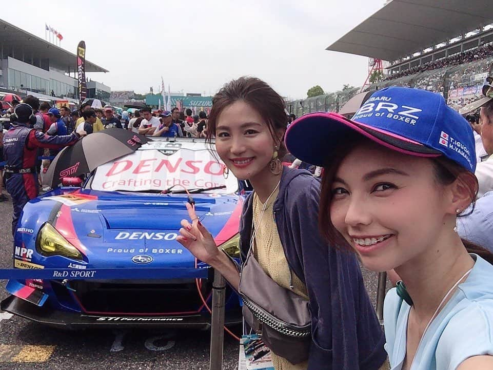 佐藤美央里さんのインスタグラム写真 - (佐藤美央里Instagram)「久しぶりのGT観戦で鈴鹿サーキットへ🏁✨とーっても楽しかった！ SUBARUは3位表彰台😍おめでとうございます🎊 本当、レースは最後まで何があるか分かりませんね(((*>д<*)))諦めない走りに感動しました！！ ⁑ そしていつも温かく出迎えてくださるSUBARUチームの皆様ありがとうございました😊 #スーパーgt #レース #鈴鹿サーキット #SUBARU #61号車 #レースクイーン #レース観戦 #ピットウォーク #レース好き #表彰台 #おめでとうございます #車好きな人と繋がりたい #写真好きな人と繋がりたい #supergt #subaru #sti #breeze #rq #racequeen #circuit #instaphoto #camera #instagood #car」5月26日 21時29分 - miori_sato14