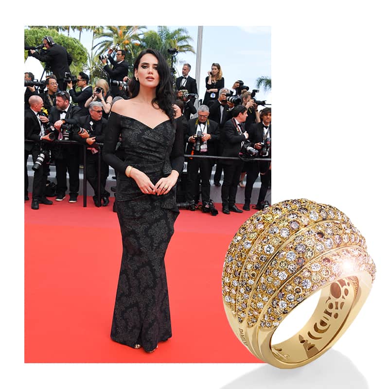 のインスタグラム：「@official_cat couldn’t look more dazzling as she walks #Cannes2019 red carpet in #DamianiSpicchiDiLuna ring.  #Damiani #Cannes2019 #CFFwithDamiani」