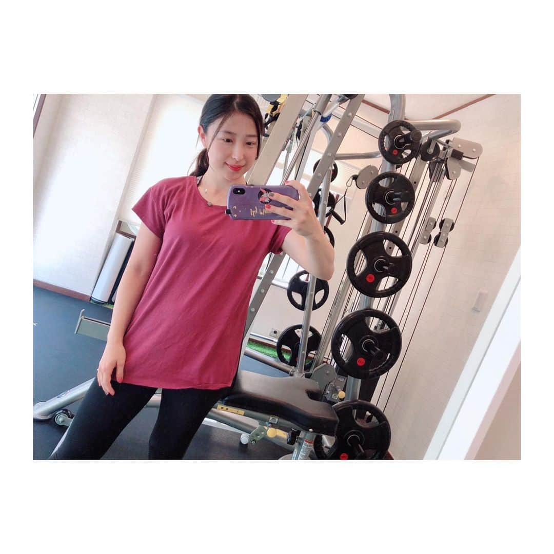 のインスタグラム：「日曜はジムからのアクションday。 しなやかな身体になりたい… . #ランニング #ランニング女子  #筋トレ #筋トレ女子  #トレーニングウエア #パーソナルトレーニング #ランスタグラム #fitness  #run #running #bondsgym #六本木 #pink #adidas」