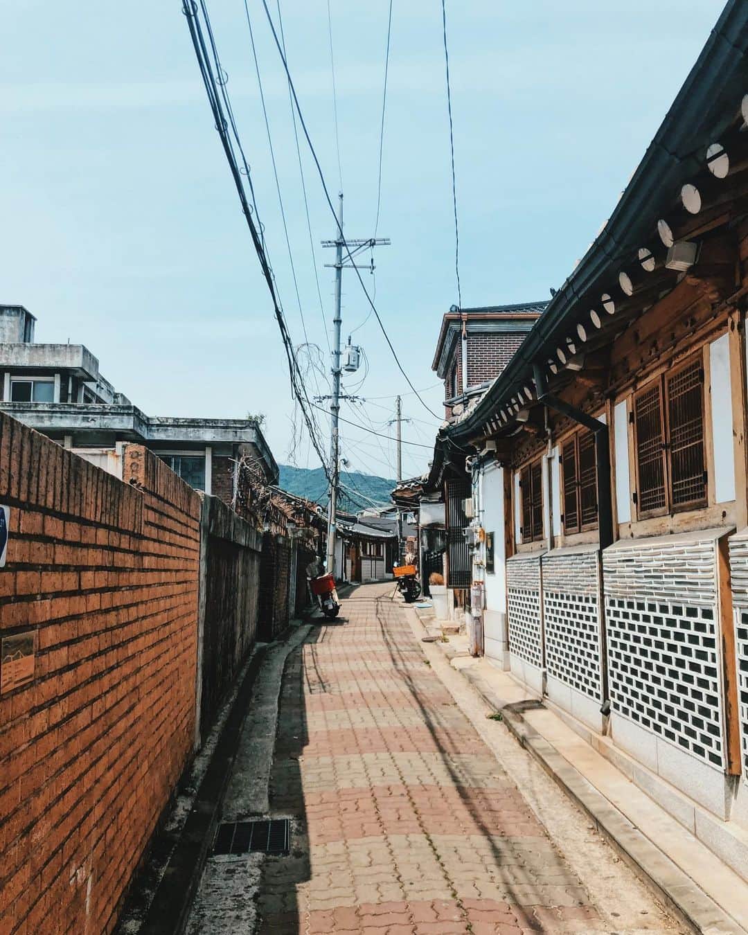 カロリーヌ・ド・メグレのインスタグラム：「Seoul 🇰🇷」
