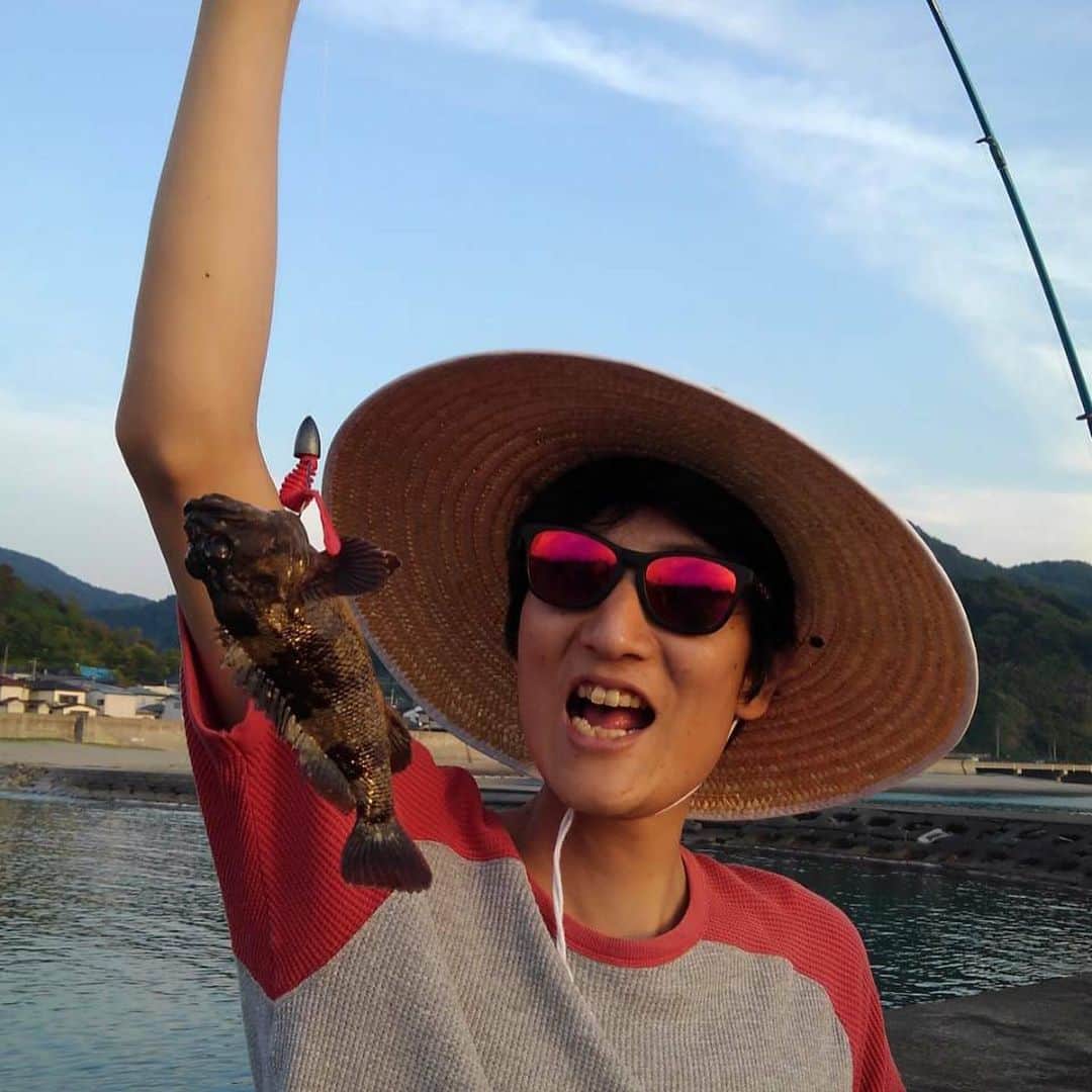 本坊元児さんのインスタグラム写真 - (本坊元児Instagram)「アジ釣りのリベンジ！12時間頑張ってメバルが釣れた #米子漁港」5月26日 22時04分 - honbouganji