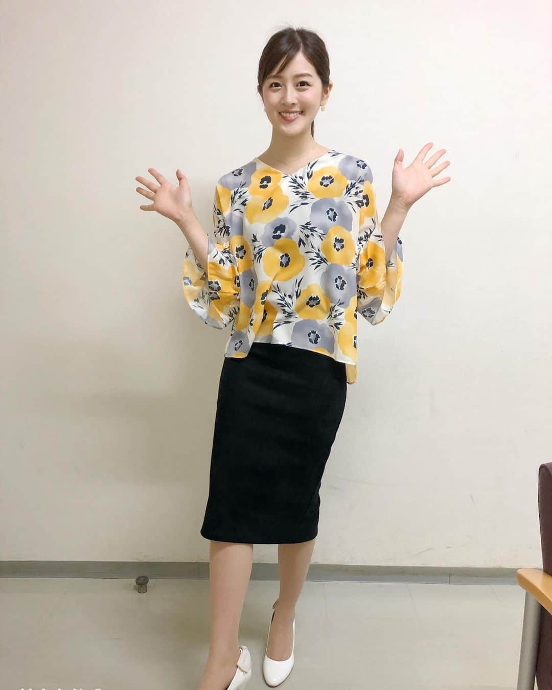 中村秀香のインスタグラム：「明日、#すまたん！お天気担当です。  よろしくお願い致します☺️ #すまたんポーズ」