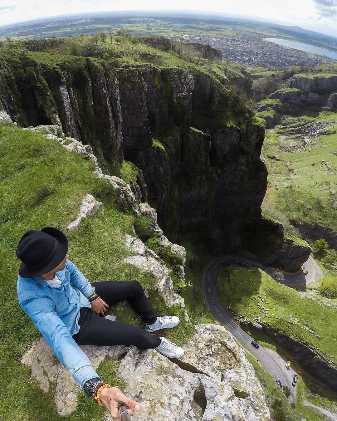 goproさんのインスタグラム写真 - (goproInstagram)「Hello from @GoProUK. Swipe 👉 for a 6-step #TravelGuide to the United Kingdom. Have you booked your flight yet? • 1/6: Earn your views at the top of #CheddarGorge. 📷 @controlliamo 📍 Somerset, England • 2/6: Soar over sights with #SuperPhoto from #GoProHERO7 Black. 📷 @sexydrummerbai 📍 Morne Mountains, Northern Ireland • 3/6: Medieval islands. Need we say more? 📷 @francescoadventures 📍 Isle of Skye, Scotland • 4/6: Follow the trails through #SnowdoniaNationalPark. 📷 @antony_za 📍 Snowdonia National Park, Wales • 5/6: ProTip: Leave time for London. 📷 @controlliamo 📍 Tower Bridge, London • 6/6: Take a ride + watch the sun set from a saddle. 📷 @sexydrummerbai 📍 Northern Ireland • • • #GoProUK #GoProTravel #TripOn #UnitedKingdom #London」5月26日 22時09分 - gopro