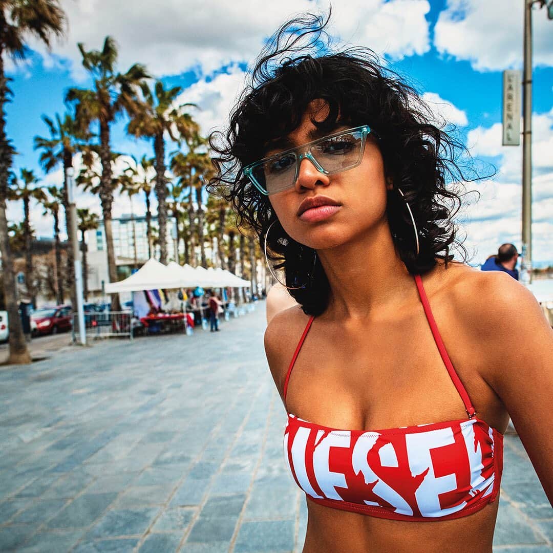 のインスタグラム：「No guest list, just dress code: turn up the heat with bold, branded bikini that says it all. . . Swimsuit “BFB-DOLY-SML” . . @vegaessermeant @alecardona」
