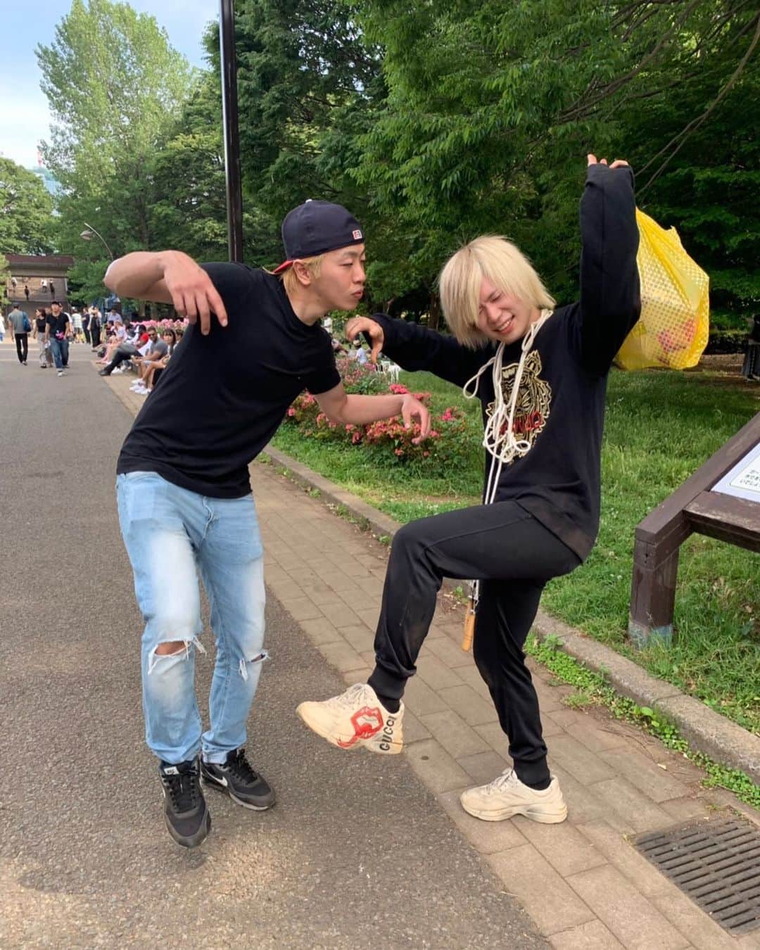 地獄寺紅蓮丸のインスタグラム：「昼からバカ酔い」