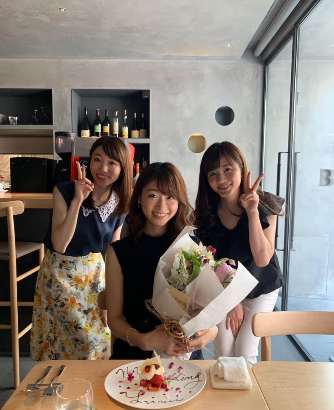 のインスタグラム：「癒された💓素敵なランチタイム🤤 レストランbもとても良かった⭐️ ゆみちゃんおめでとう🧚🏻‍♀️ #自由が丘b #フレンチ#美味しくて可愛いお店でした #素敵なランチタイム #同期 #フリーアナウンサー#フリーランス」