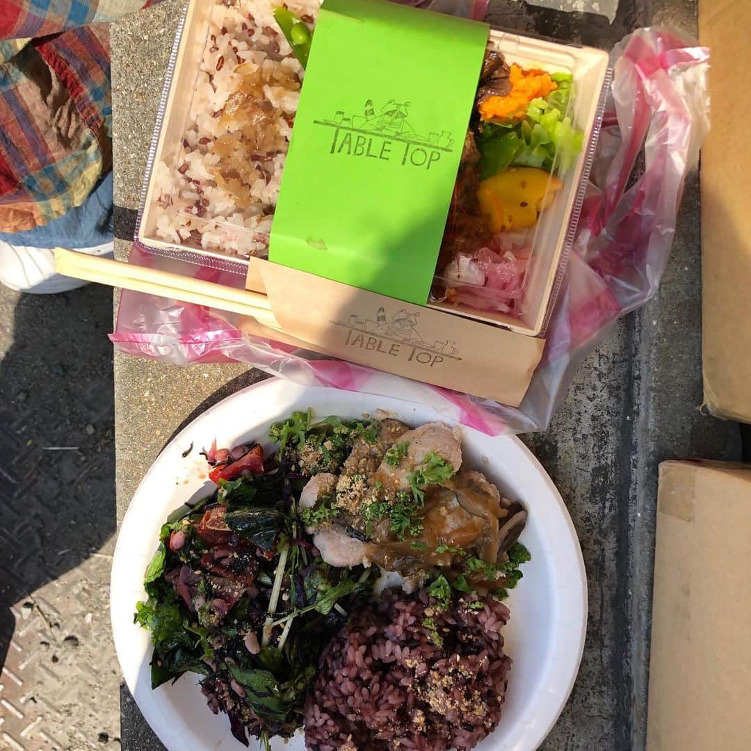 土井コマキのインスタグラム：「昨日は北加賀屋フリー。アジアブックマーケットが熱かった。書店が果たしてきた役割と、これから書店に課す役割。興味深い話。 そして出店してた人の多くが来週末は森道市場へ。 「ほな森道でねー」て挨拶しがち。あるある。」