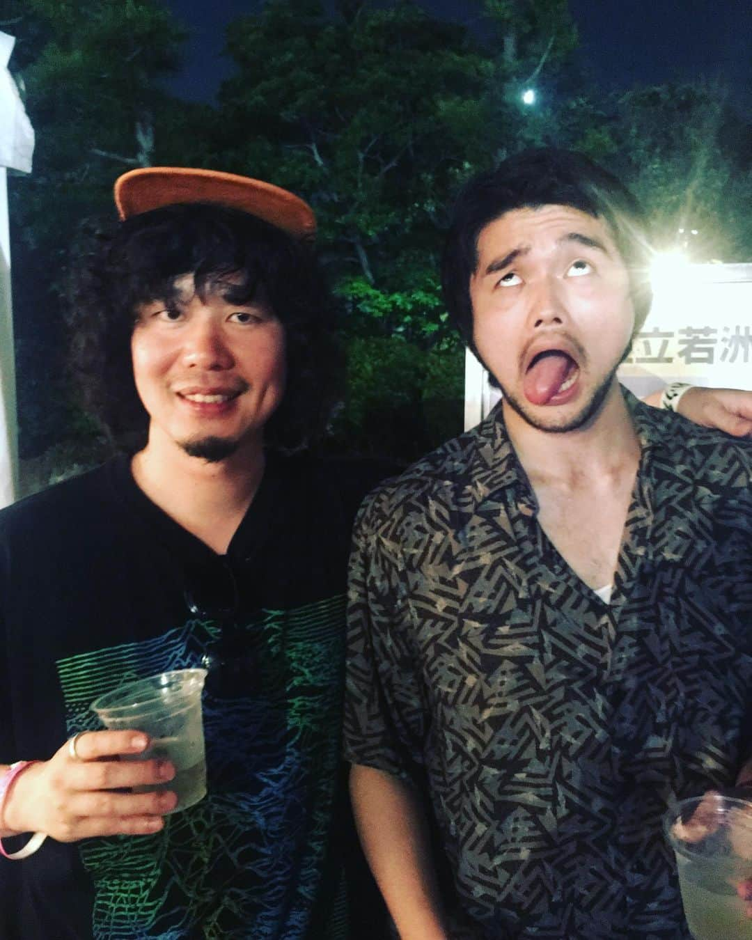 石毛輝さんのインスタグラム写真 - (石毛輝Instagram)「メトロック東京ありがとうございましたー！ 暑かったけど楽しかった！ そして4年ぶりだったけどやっぱメトロック大好きだー！ フロアもバックヤードも最高な空気が流れているんだよな〜。 また来年も出たい！  #メトロック #thetelephones  #キュウソネコカミ #kinggnu  #来月ツアーで一緒のセイヤ #初めましての井口くん #みんな個性の強い歌を歌う」5月26日 23時31分 - akiraishige