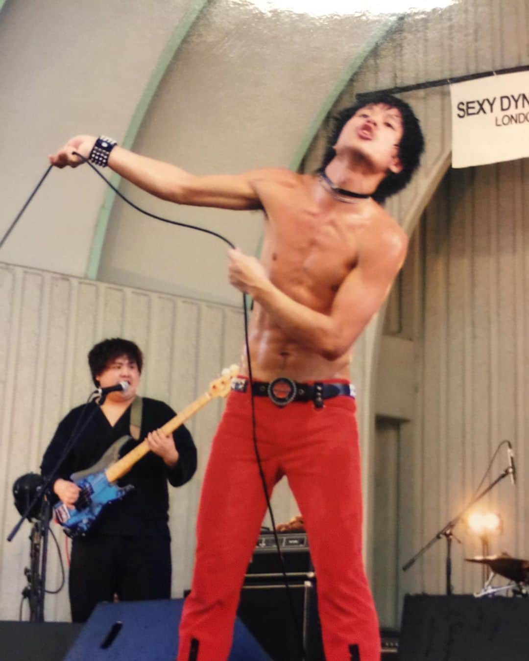 池田真一のインスタグラム：「【皆さん言いふらして下さい!!】 FM OH！のSaturday Music Show6月はダブルアートが担当させて頂きます！ 大好きな音楽について2人で熱く語ります！ 毎週土曜日お昼12時〜しかも6月は5週あるよー！ メッセージは『#ダブサタ』もしくはFM OH！のHPのリクエストフォームから番組を選んで送って下さい！」