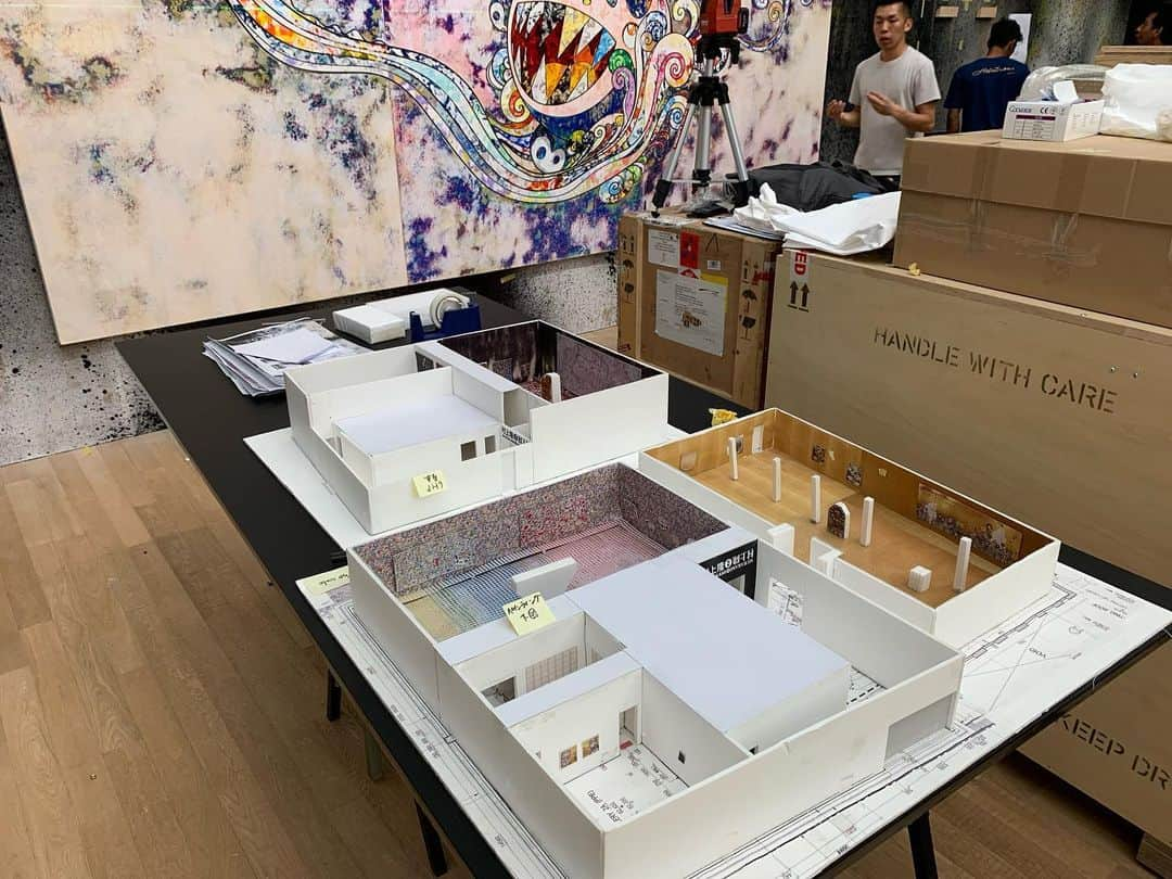 村上隆さんのインスタグラム写真 - (村上隆Instagram)「Another few more days. @taikwuncontemporary  @tobiasmberger」5月26日 23時32分 - takashipom