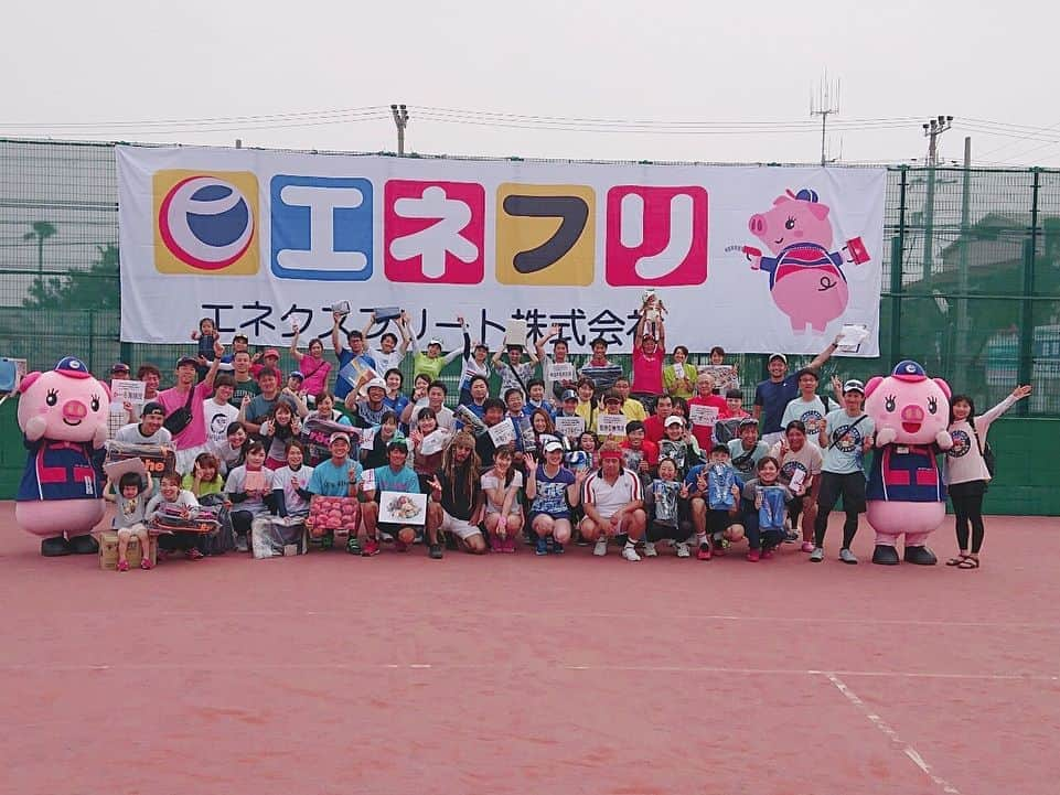 佐藤朱さんのインスタグラム写真 - (佐藤朱Instagram)「HIKI TENNIS OPEN . テニスクリニックに登場させて頂きました！ 和歌山の魅力を楽しみながら皆さんとテニスもできて、本当に素敵なイベントでした✨ . 暑さにも負けないみなさんのテニス熱、素晴らしかったです〜！ ゆっくり休んでくださいね😌 #テニス #和歌山 #日置川」5月27日 0時08分 - akari_miyagi