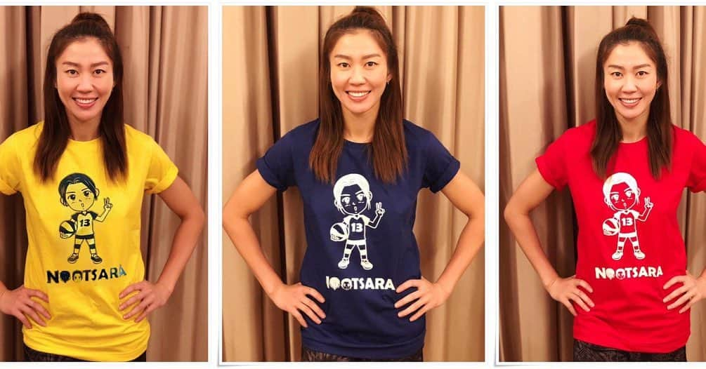 ヌットサラ・トムコムさんのインスタグラム写真 - (ヌットサラ・トムコムInstagram)「มาแล้ว!!! เสื้อ NOOTSARA FC ปีนี้ เผื่อใครยังไม่มีเสื้อใส่มาเชียร์ที่สนามอินดอร์ ✌🏻 เสื้อราคาตัวละ 299 บาท ค่าส่ง EMS ตัวแรก 60 บาท ตัวต่อไปตัวละ 20 บาท >>>สามารถสั่งซื้อได้ทาง inbox (ข้อความ) เพจ Nootsara FC  https://www.facebook.com/Nootsara13  #nootsara13  #nootsarafc  #volleyballthailand 🏐🇹🇭」5月27日 0時10分 - nootsara13