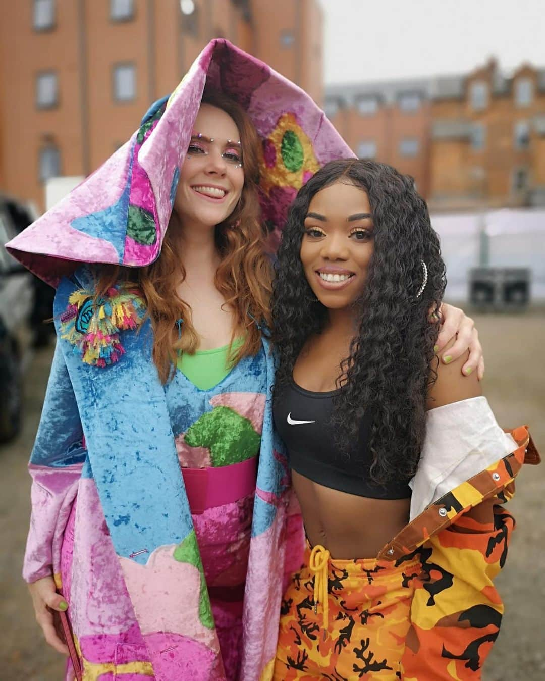 ケイト・ナッシュさんのインスタグラム写真 - (ケイト・ナッシュInstagram)「LADY LESHURR ✨💘✨ @imladyleshurr What an icon, I love her so much 🌈🌈🌈🌈🌈 wearing @charlotteabbeydesigns thanks to @rebekahroy_ hair @thomas.r.silverman make up @evanhuangofficial Pride was amazin XX」5月27日 0時23分 - katenash