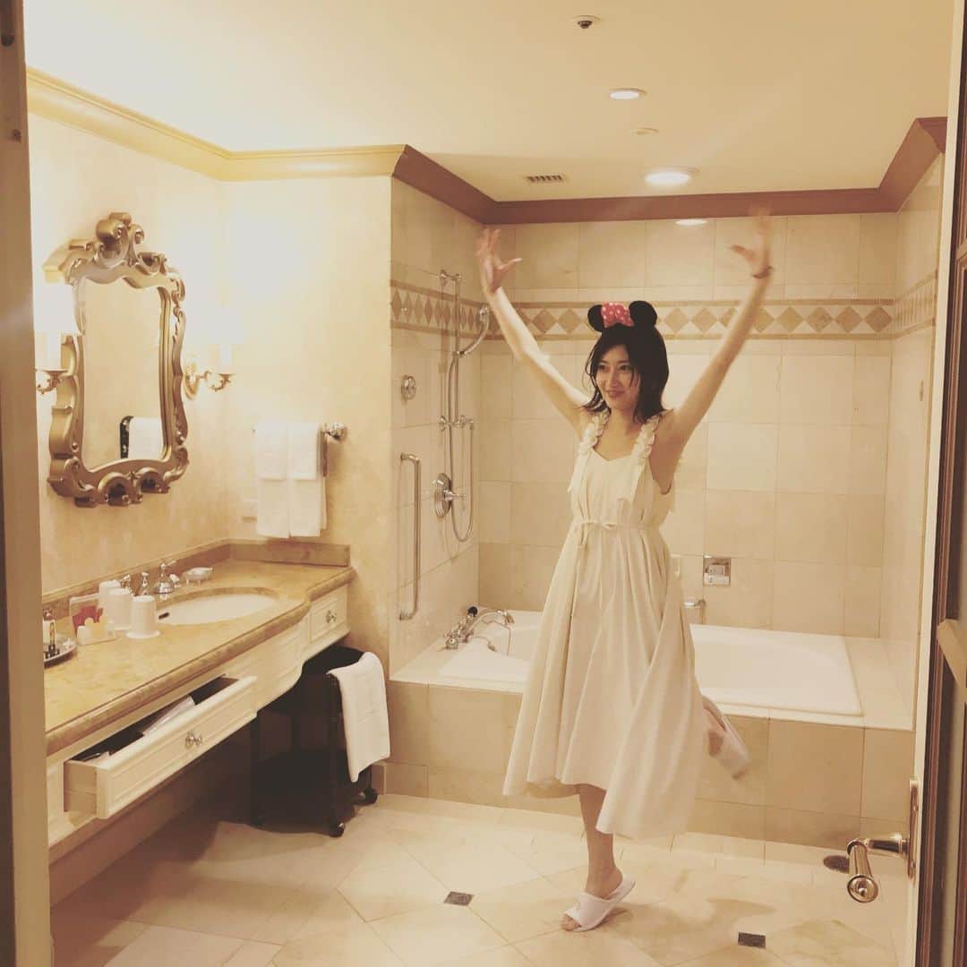 酒井景都さんのインスタグラム写真 - (酒井景都Instagram)「風呂場で燥ぐ36歳。」5月27日 0時29分 - katiiesakai