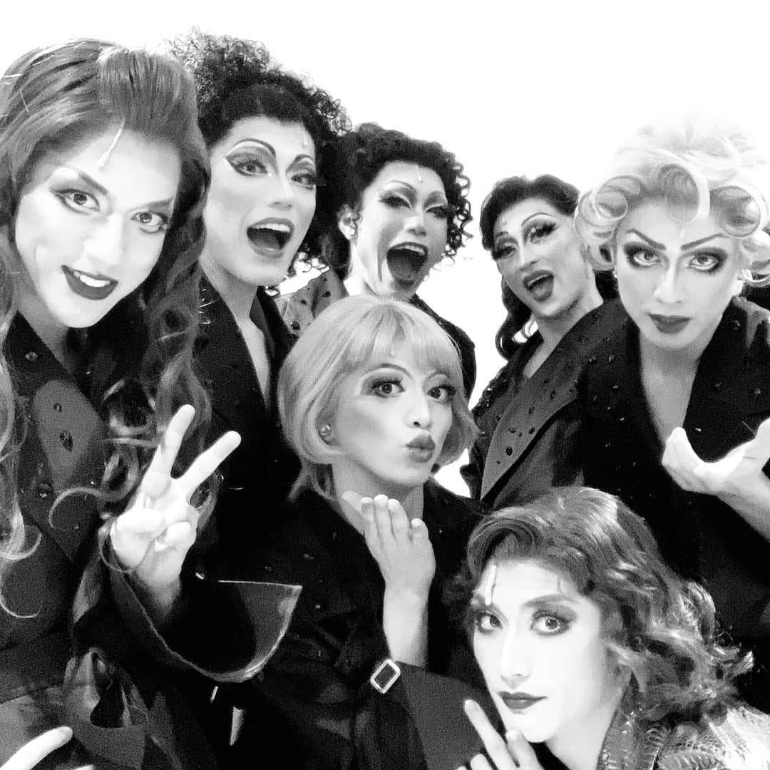 風間由次郎のインスタグラム：「🦵🦵🦵🦵🦵🦵🦵🦵🦵🦵🦵👠👠 本日もご観劇ありがとうございました💄 #キンキーブーツ  #カウントダウン #残り一足分」