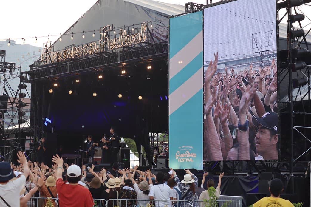 田島貴男さんのインスタグラム写真 - (田島貴男Instagram)「Green Room FestivalにてOriginal Love  海と沢山のお客さんとが見えるステージ最高に気持ちよかった！盛り上がっちゃってテンション高めでお送りしました 笑。ご来場ありがとうございました！いい音楽でいっぱい楽しんだ日だったな。 #greenroomfestival」5月27日 0時41分 - tajimatakao