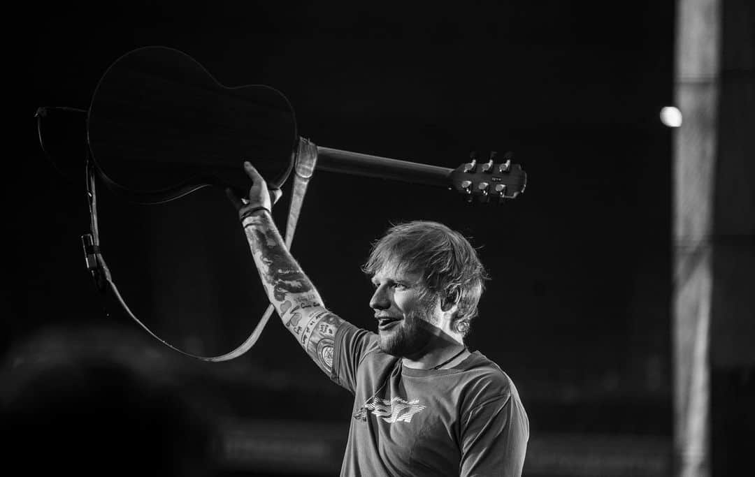 エド・シーランさんのインスタグラム写真 - (エド・シーランInstagram)「Lyon night #2 ! 📸 @zakarywalters #dividetour」5月27日 0時43分 - teddysphotos