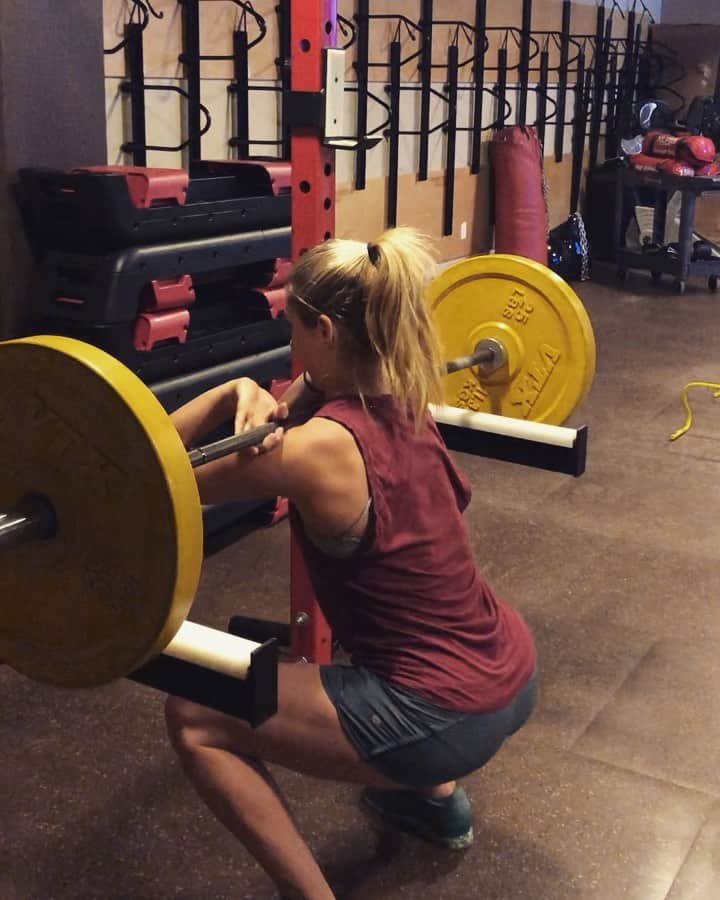 ミカエラ・シフリンのインスタグラム：「Ahhh Eccentrics, fancy meeting you here.. 👋👋🏋️‍♀️」