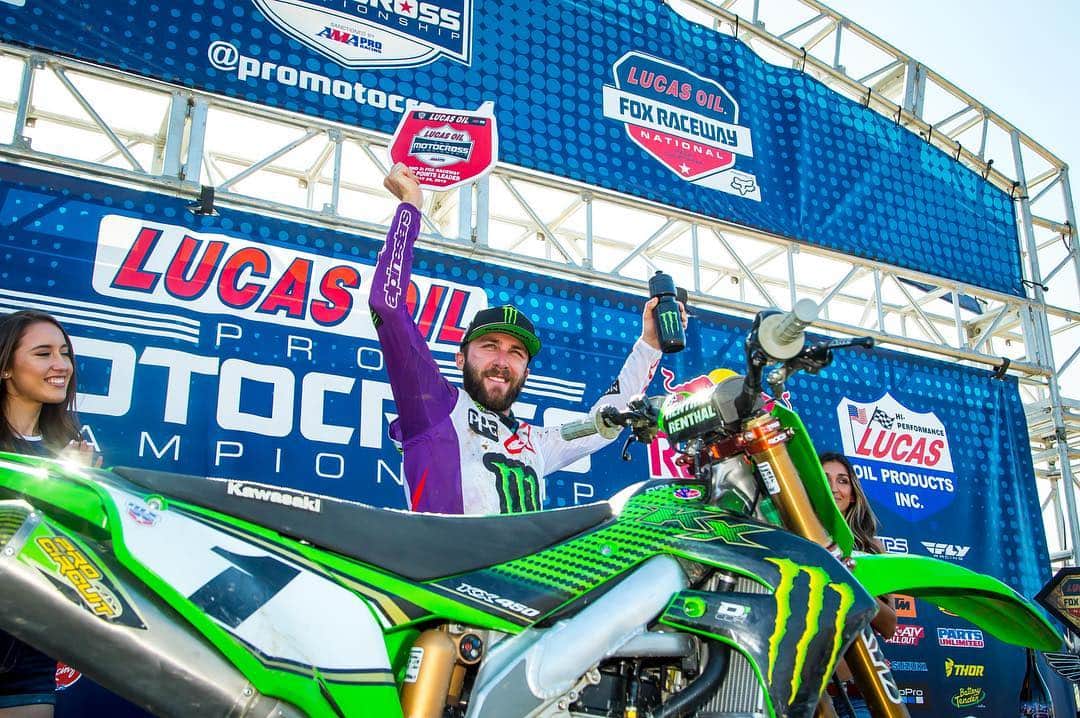 Racer X Onlineさんのインスタグラム写真 - (Racer X OnlineInstagram)「The 🔴 plates go back to the @kawasakiusa squad after a 1-1 day for @elitomac. Tap the link in our bio to read what went down yesterday at @foxraceway. | Photo: @shepherdphotos」5月27日 1時07分 - racerxonline