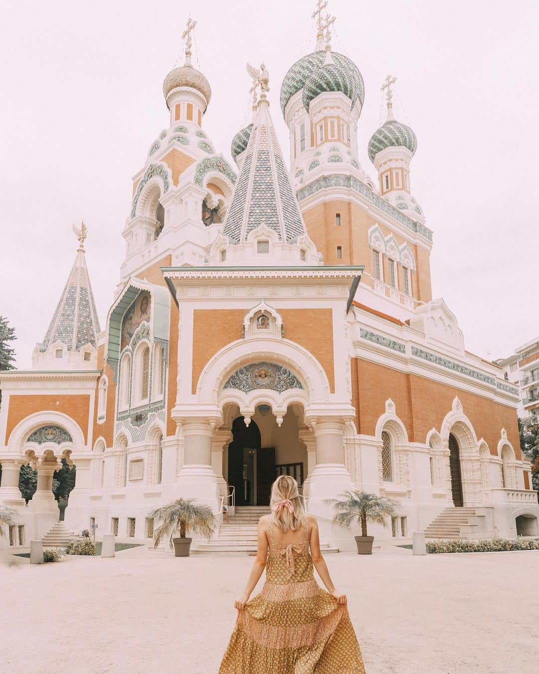 Aspyn Ovard Ferrisさんのインスタグラム写真 - (Aspyn Ovard FerrisInstagram)「Probably the world’s prettiest church! There were so many beautiful things to see in Nice!! 💕✈️ #aspynovardpresets」5月27日 1時17分 - aspynovard