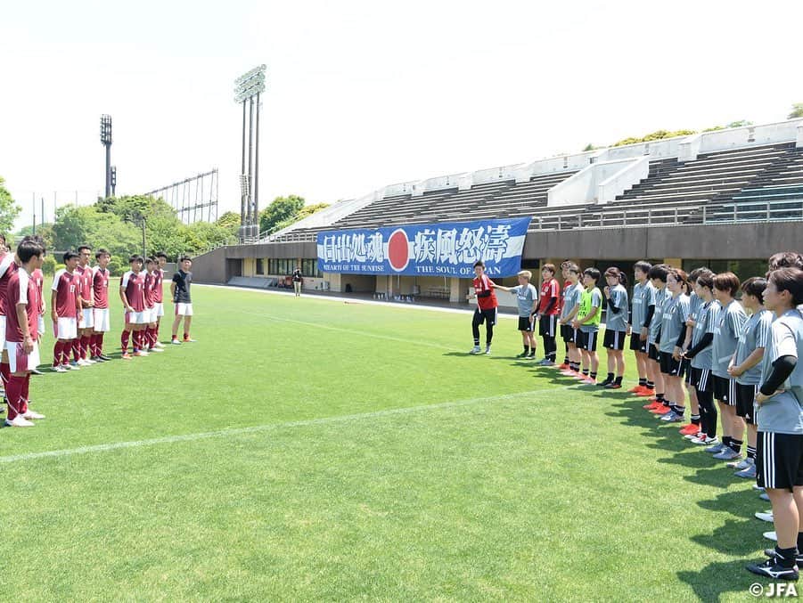 日本サッカー協会さんのインスタグラム写真 - (日本サッカー協会Instagram)「#なでしこジャパン 国内合宿最終日、昨日に続き男子大学生との合同練習を行いました。具体的なシチュエーションで守備の確認を行なったほか、11対11のゲームを15分×2本行い、選手たちは都度修正点を議論し合いました。 ・ ＜FIFA女子ワールドカップフランス2019＞ なでしこジャパン🇯🇵試合日程  6/10 25:00 vsアルゼンチン🇦🇷 6/14 22:00 vsスコットランド🏴󠁧󠁢󠁳󠁣󠁴󠁿 6/20 04:00 vsイングランド🏴󠁧󠁢󠁥󠁮󠁧󠁿 📺フジテレビ系列、NHK BS、J SPORTSで生中継！ ・ #nadeshiko #世界のなでしこ #なでしこジャパン#FIFAWWC」5月27日 1時49分 - japanfootballassociation
