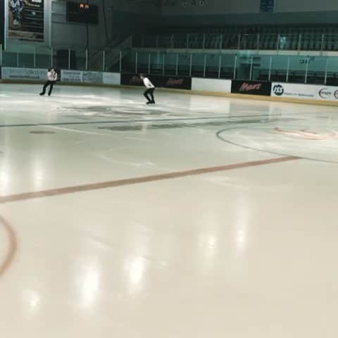 Phil Harrisのインスタグラム：「Coming soon..... 😳😮😁🙌🏼✨⛸🎥 @theicecapture  Thank you for this video @lolatodd 👌🏼👏🏼❤️ . . @britishiceskating @isufigureskating @jackson.ultima @pulsinhq @internationalschoolofskating @mkblades @chiquesport @dancingonice @oniceperspectives @theskatinglesson #watchthisspace #watchthis #iceskater #iceskating #figureskater #figureskating #icedance #videooftheday #instavideo #instavid #filming #filmingday #onice #athlete #coach #choreography #jump #jumping #art #artist #love #lovewhatyoudo #discover」