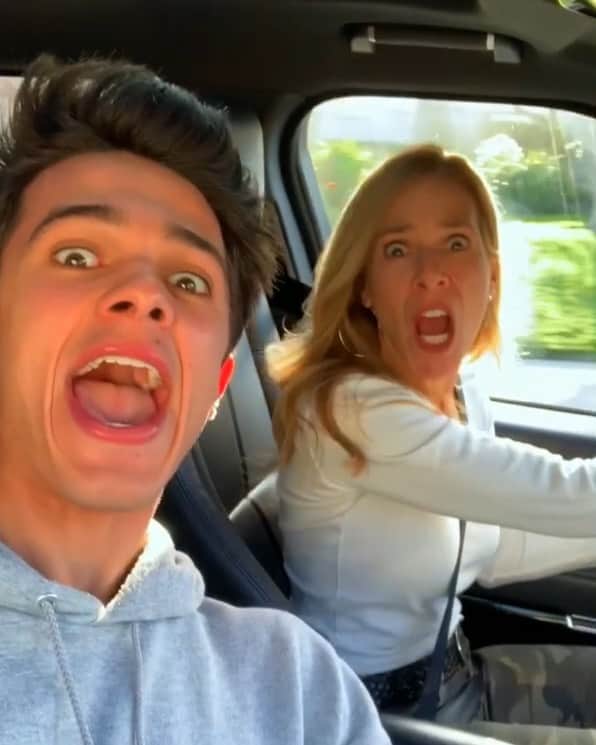 Brent Riveraのインスタグラム：「SCARING MY MOM😳 tag a friend😂」