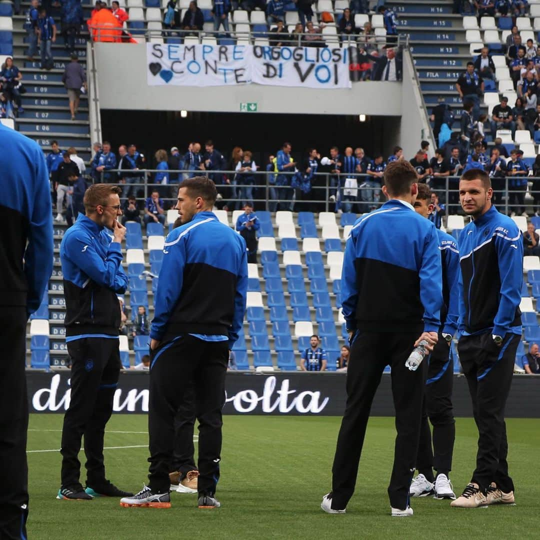 アタランタBCさんのインスタグラム写真 - (アタランタBCInstagram)「Alzi la mano chi è pronto per #AtalantaSassuolo ✋🏼💪🏼 #GoAtalantaGo ⚫️🔵」5月27日 2時36分 - atalantabc