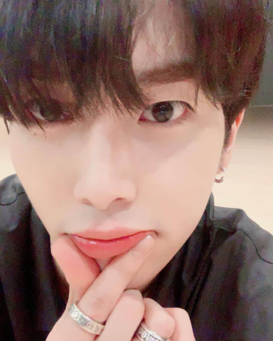 UP10TIONさんのインスタグラム写真 - (UP10TIONInstagram)「#샤오 #업텐션 #xiao #up10tion  애.교.하.튜💕❤️💙」5月27日 2時42分 - u10t_official